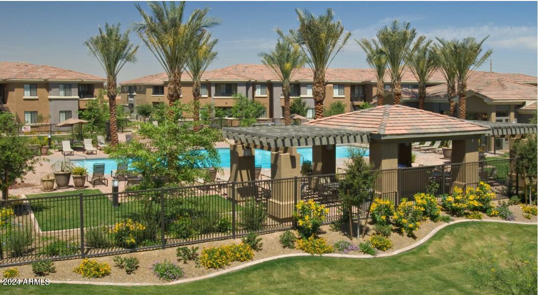 Foto principal - 7850 W McDowell Rd