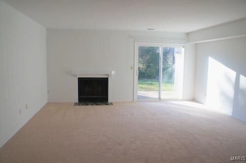 Foto del edificio - 715 White Oak Dr