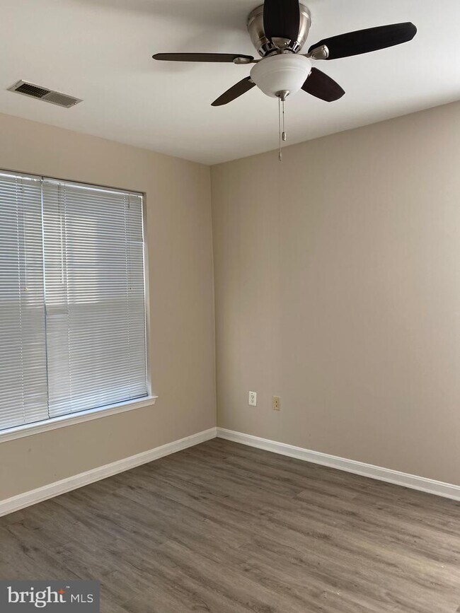 Foto del edificio - 15612 Everglade Ln