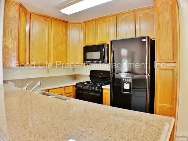Building Photo - 340 Isthmus Way