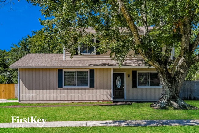 Building Photo - 8723 Bishopswood Dr