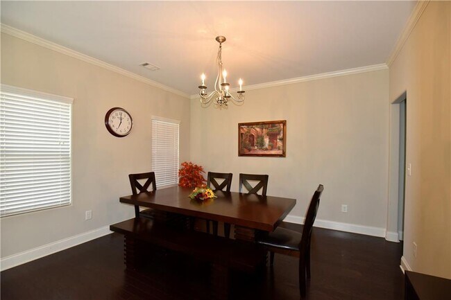 Building Photo - 1805 Kingsbridge Ct