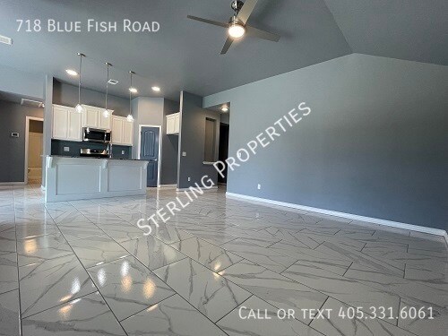 Building Photo - 718 Blue Fish Rd