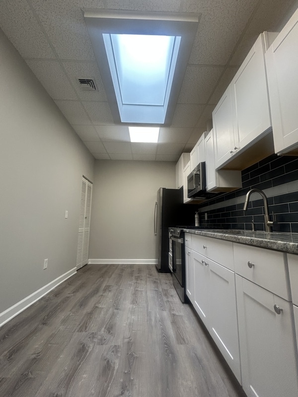 Building Photo - 276 Cypress Ave