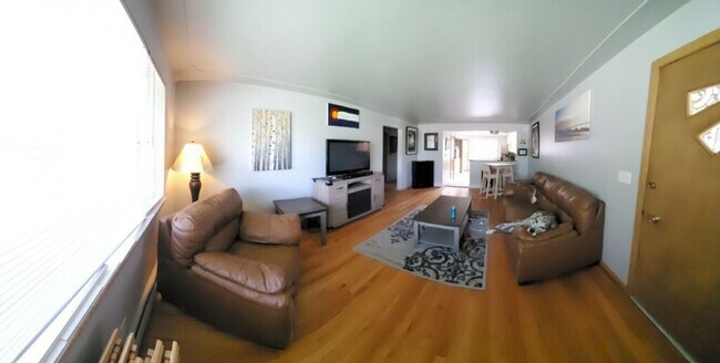 Building Photo - Charming 2BD, 1BA Wheat Ridge Duplex with 1-Car Garage