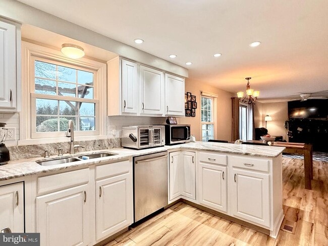 Building Photo - 6 Quail Ridge Dr