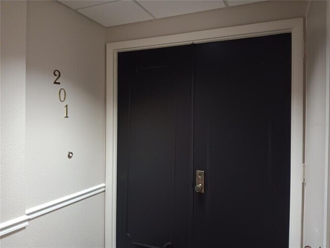 Foto del edificio - 8 Belleview Blvd