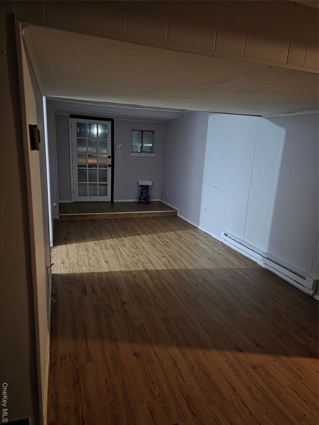 Building Photo - 4 Lauren Ave S