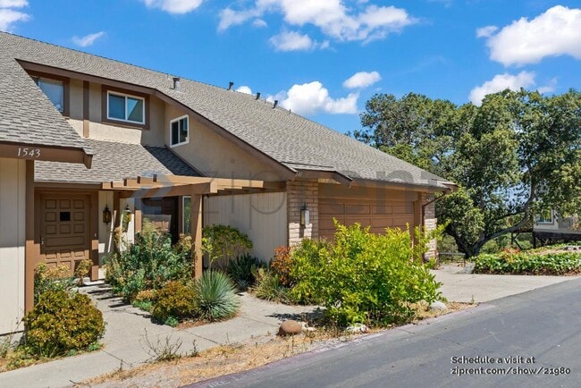 Building Photo - 1541 Buckeye Ct