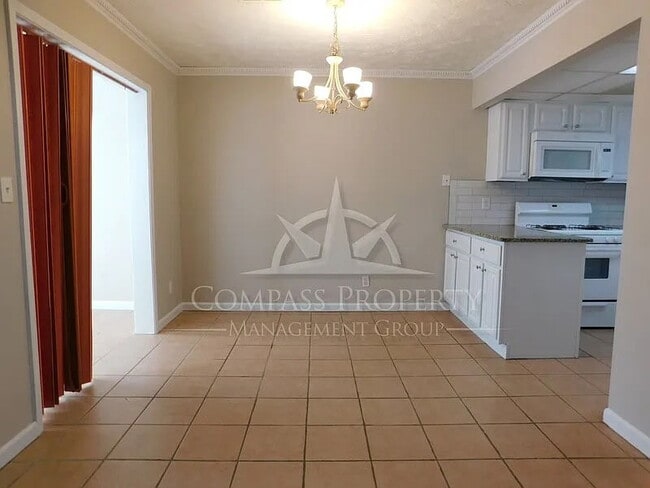 Building Photo - 1711 Cotton Patch Ln
