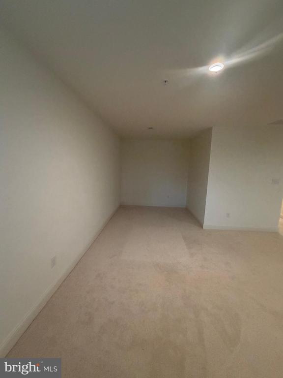 Building Photo - 105 Larrabee Wy