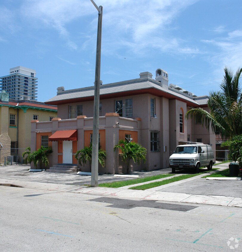 Foto del edificio - 404 NE 26th Ter