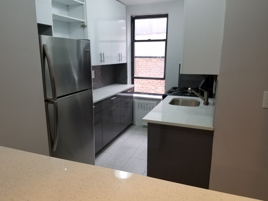 Primary Photo - 2425 Nostrand Ave