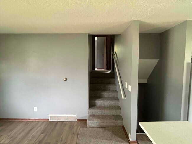 Foto del edificio - 1105 Mary Ave