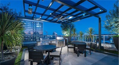 Building Photo - 1300 W 5th St Building Photo - 1300 W 5th St