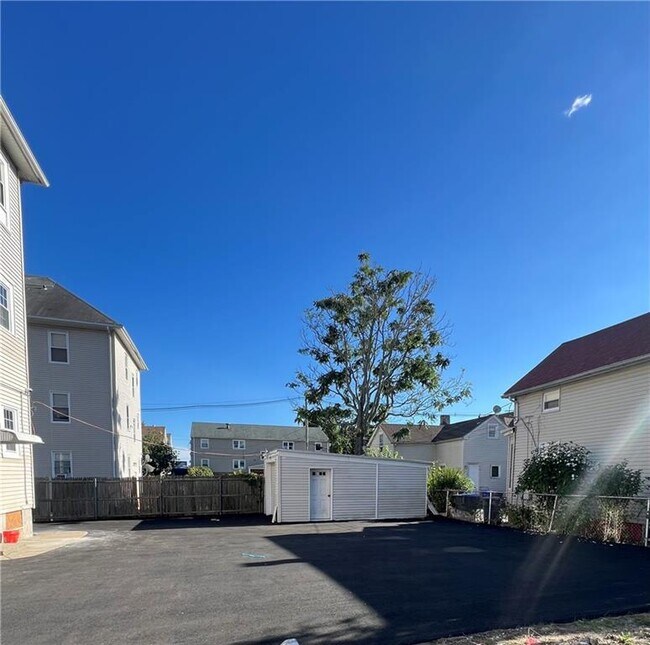 Foto del edificio - 1049 Eddy St