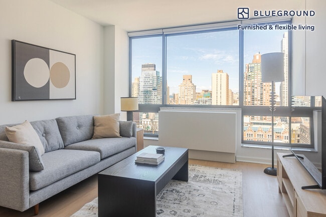 Building Photo - 500 W 56th St