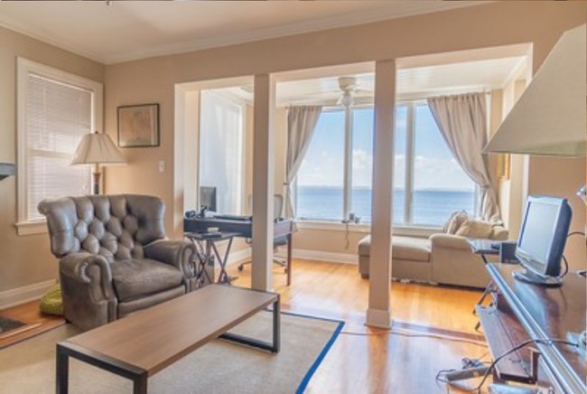 Interior Photo - 1710 River Rd