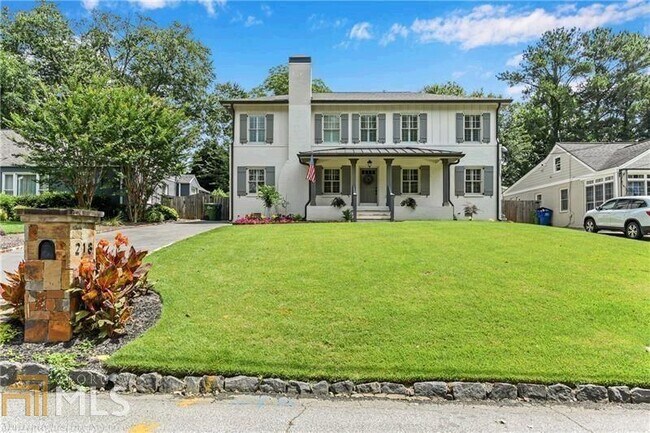 Building Photo - 218 Midvale Dr NE