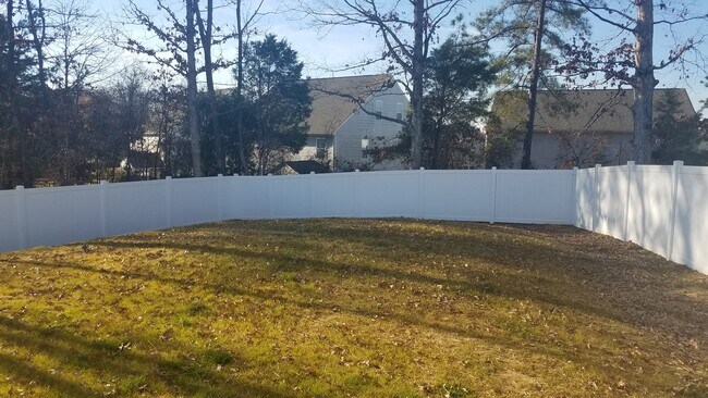 Foto del edificio - 10121 Snowbell Ct