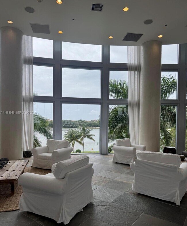 Foto del edificio - 2641 N Flamingo Rd