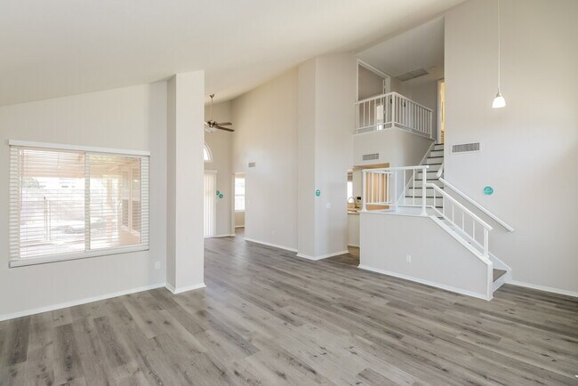 Foto del edificio - 16234 S 44th St