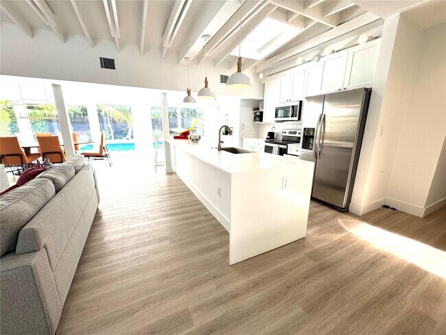 Foto del edificio - 365 Caribbean Rd