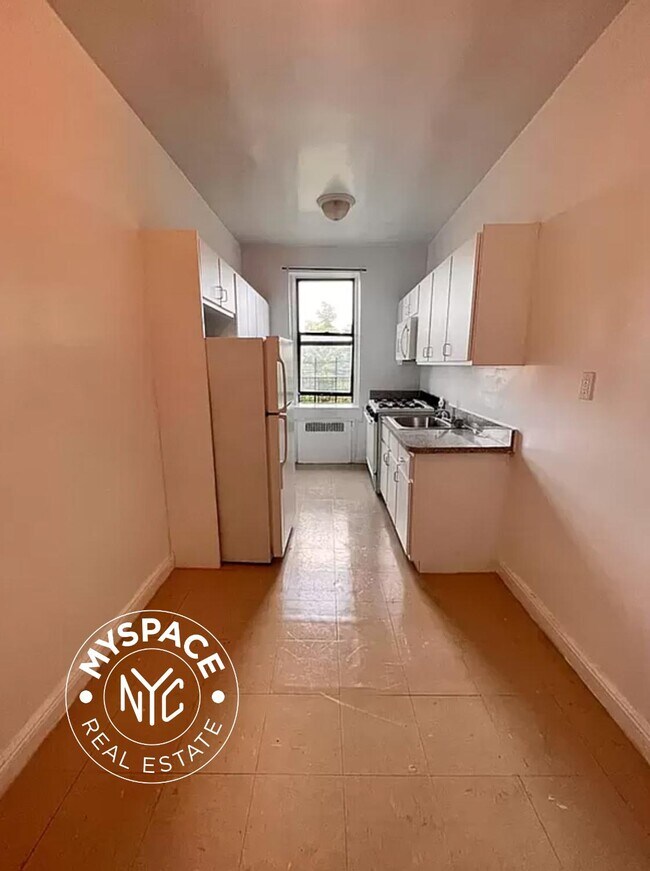 Foto del edificio - 822 Ocean Ave