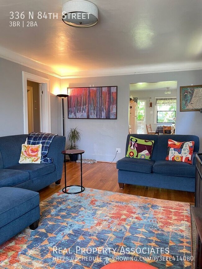 Building Photo - Large 3 Bedroom Home With Garage and Fence...