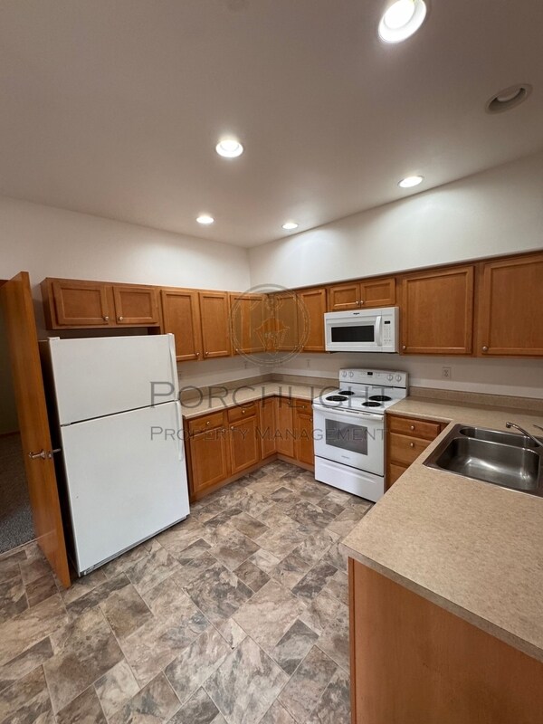 Building Photo - 1305 Boon St