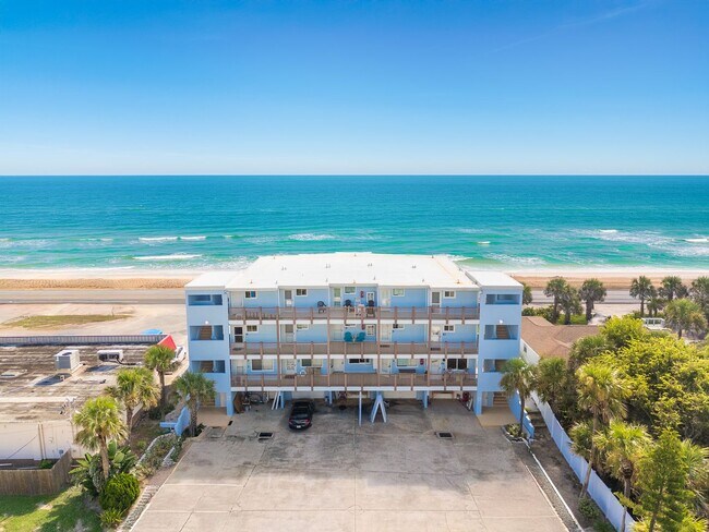 Foto del edificio - Luxury Oceanfront Living – Fully Furnished...