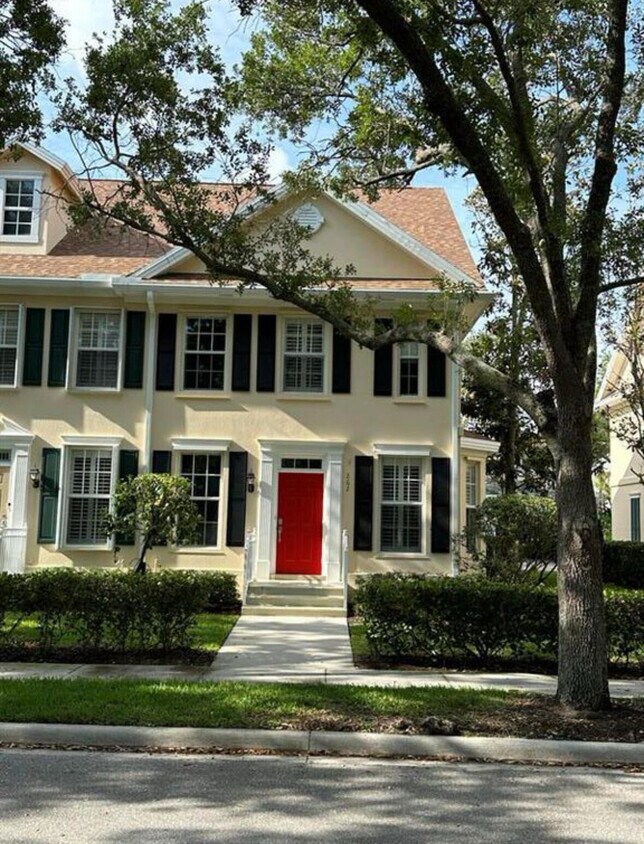 Primary Photo - 262 Iris Dr