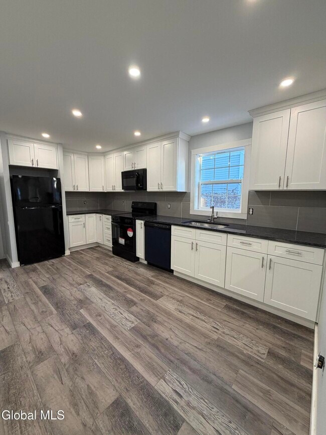 Foto del edificio - 1804 3rd Ave