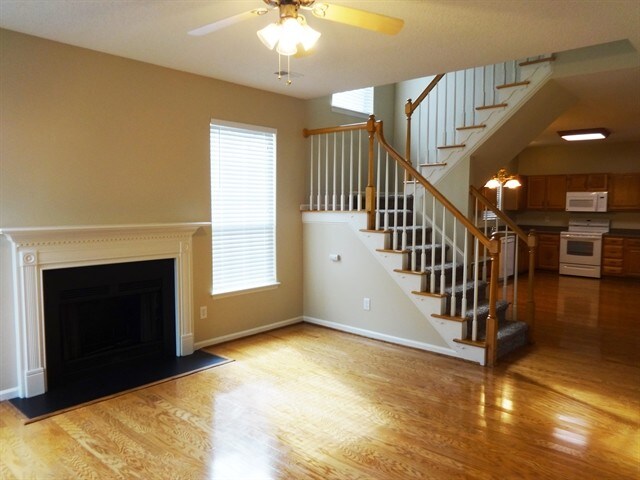 Foto del edificio - 107 Barrie Court