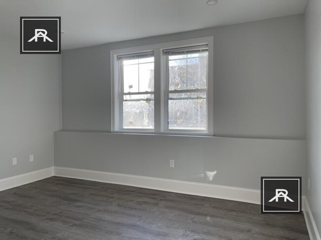 Foto del edificio - 4 bedroom in Brighton MA 02135