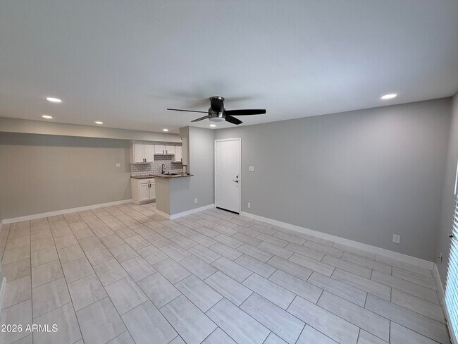 Foto del edificio - 5995 N 78th St