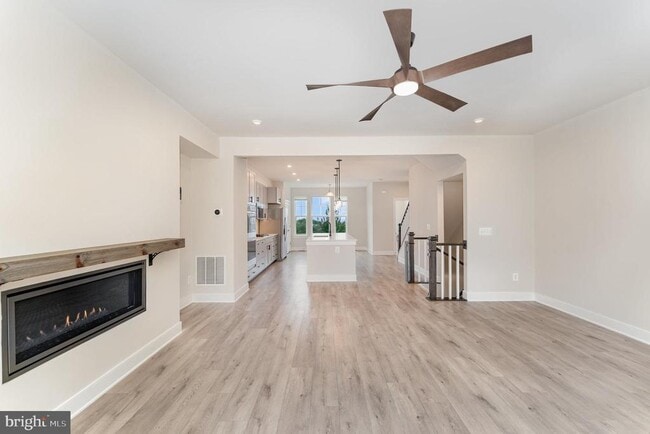 Building Photo - 1579 Sandpiper Bay Lp