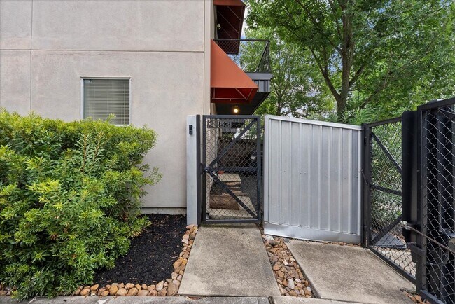 Foto del edificio - 2453 Wentworth St