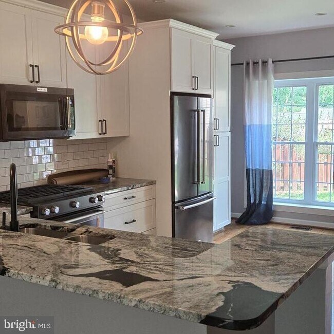Foto del edificio - 7112 Cold Spring Ct