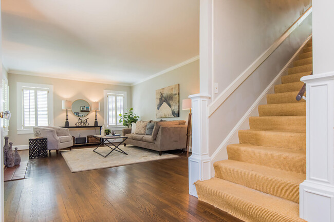 Foto del edificio - 2664 Acorn Ave NE