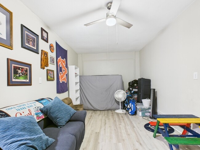 Building Photo - 309 Olympia Ct