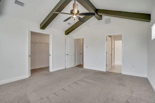 Building Photo - 463 Grand Oaks Rd