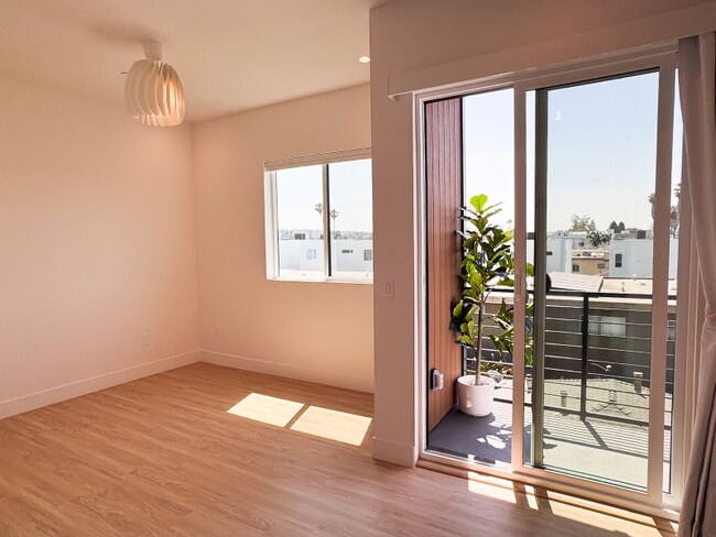 Foto del edificio - 4800-4802 S Slauson Ave