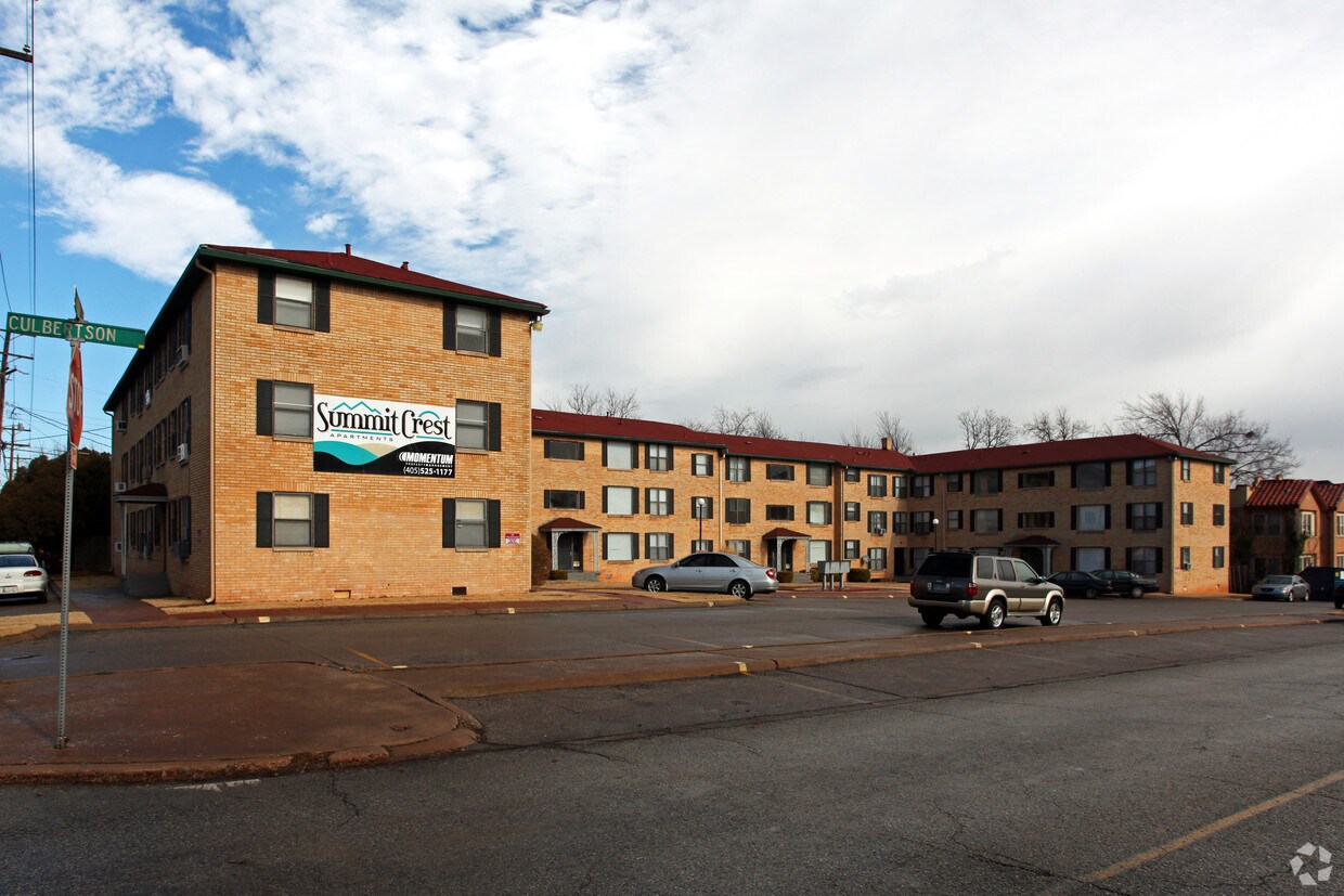 Summit Crest Apartments Oklahoma City, OK