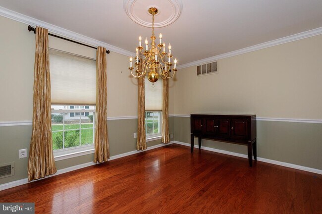 Building Photo - 109 Deer Run Ct
