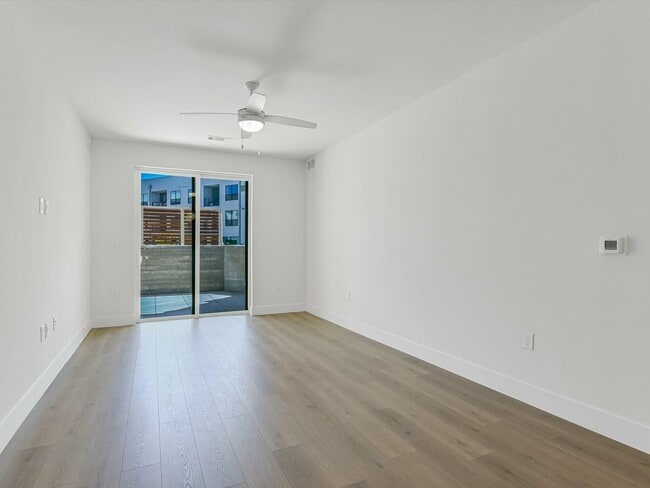 Building Photo - 1701 Simond Ave