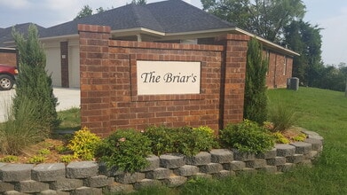 Building Photo - 240 Ashley Dr