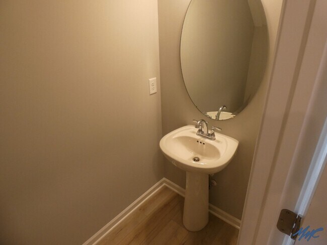 Foto del edificio - 5707 Dockside Dr