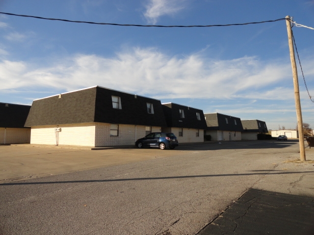 Building Photo - Green West Apartments