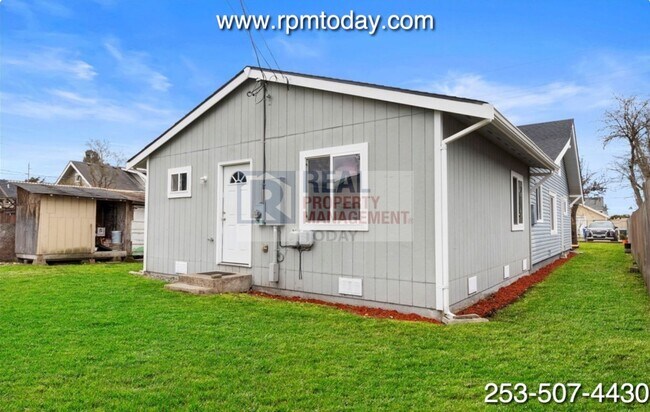 Building Photo - Charming 2 Bedroom ADU in Tacoma!